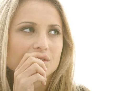 Odzyskaj spokój: Jak skutecznie pokonać lęk wolnopłynący?